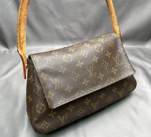£325