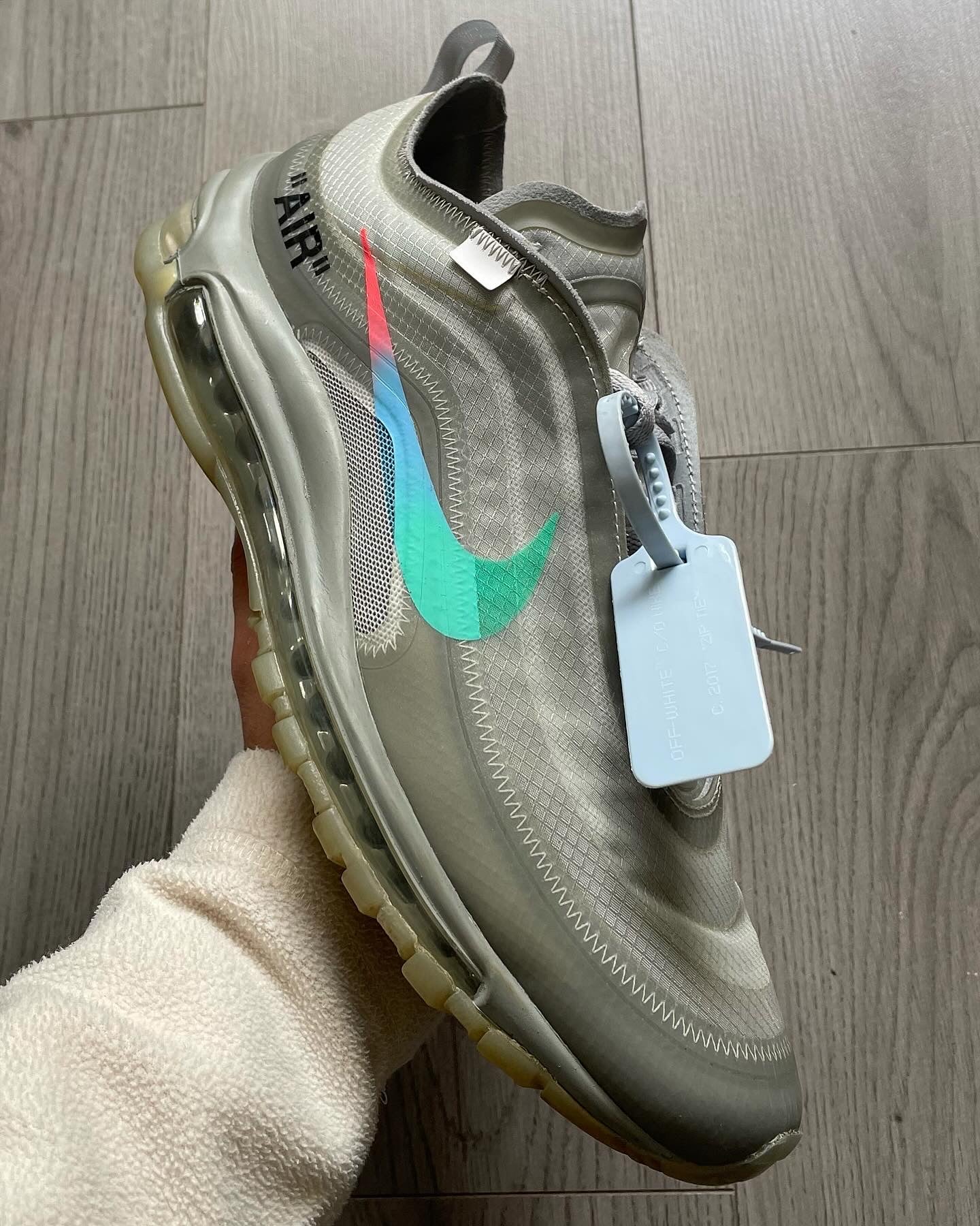 Boîte à baskets Off-White