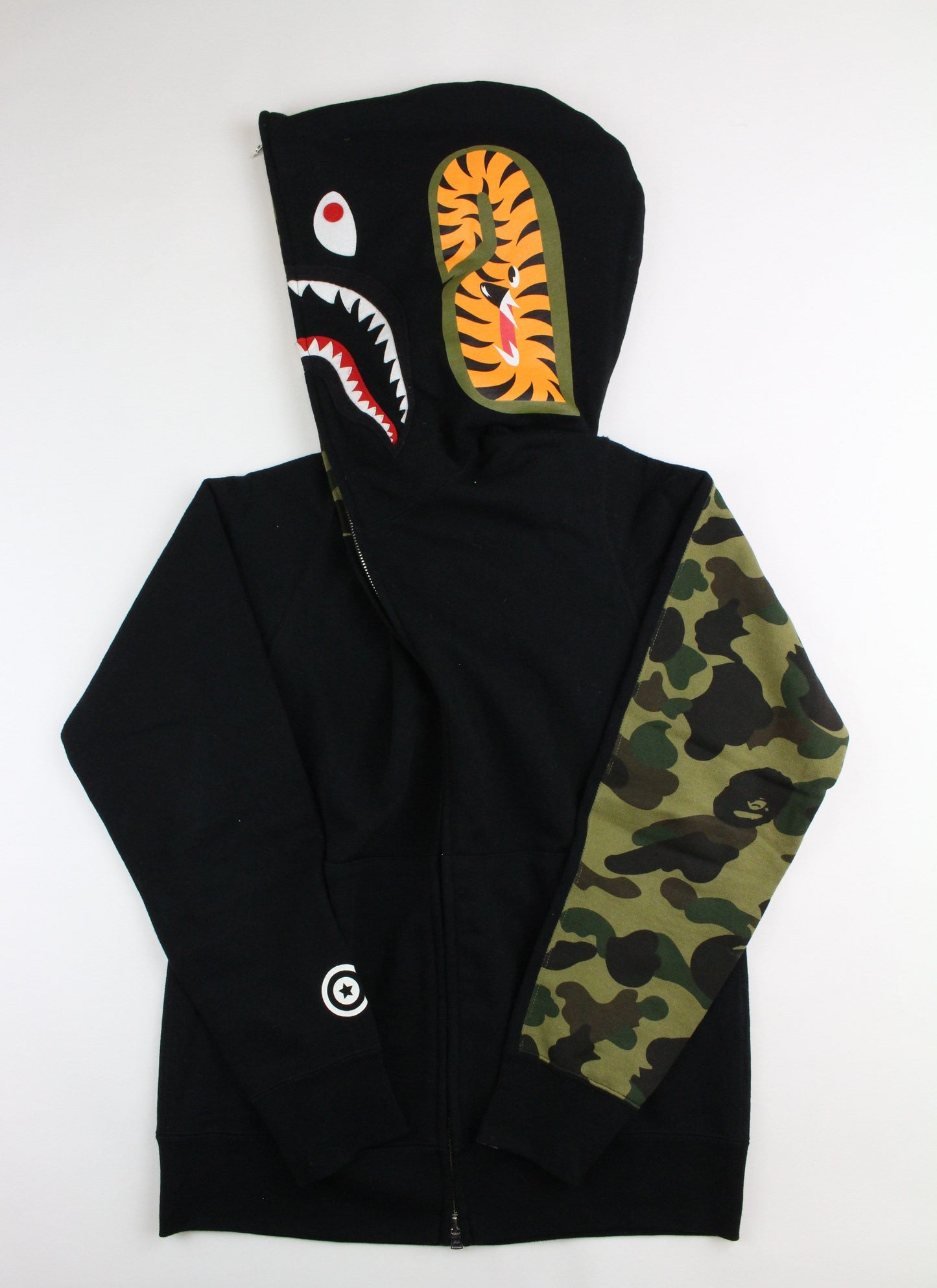 Bape 1st Green Camo Half Shark Black - SaruGeneral