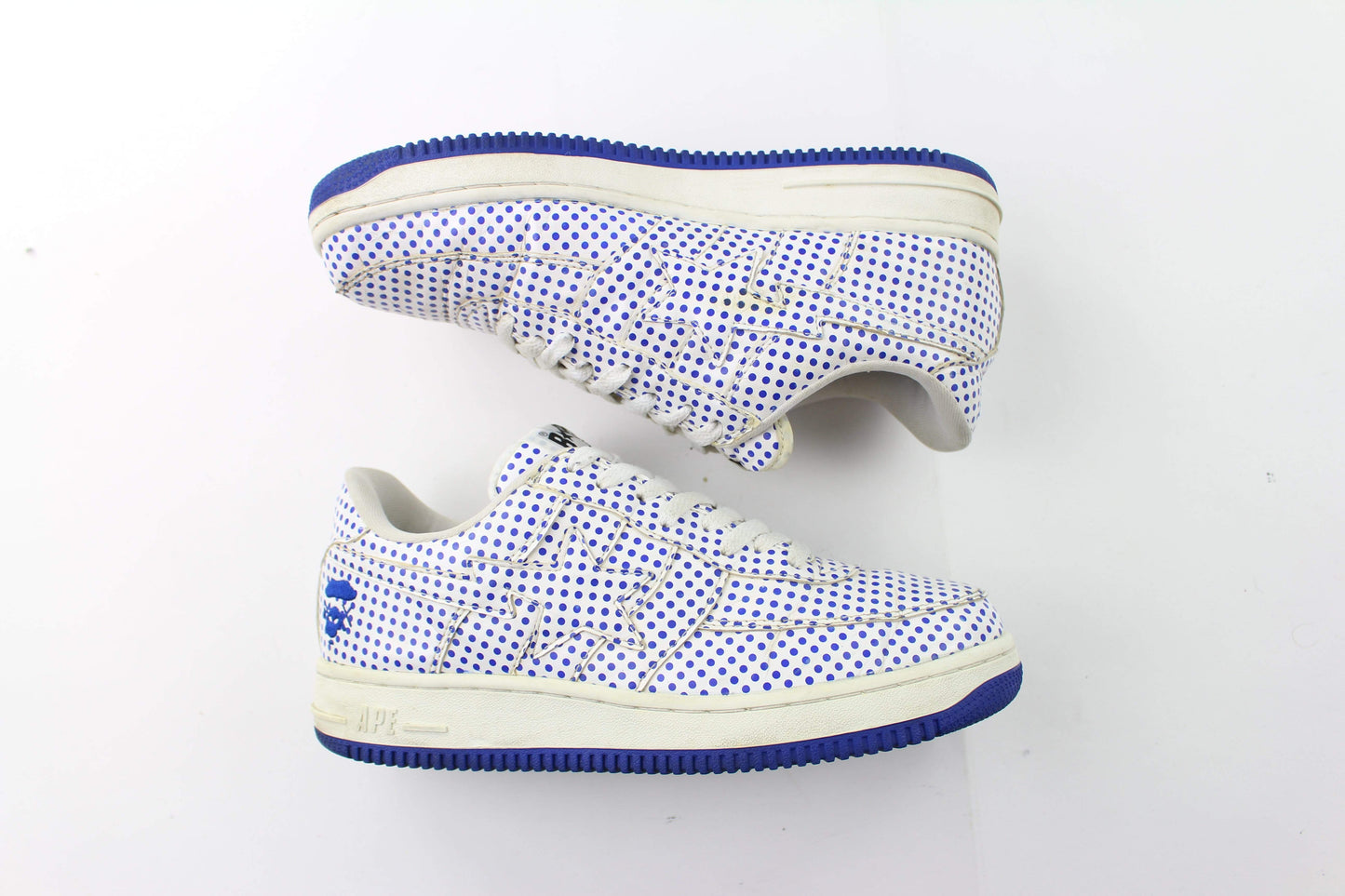 Bapesta x Kaws Blue Polkadot White - SaruGeneral