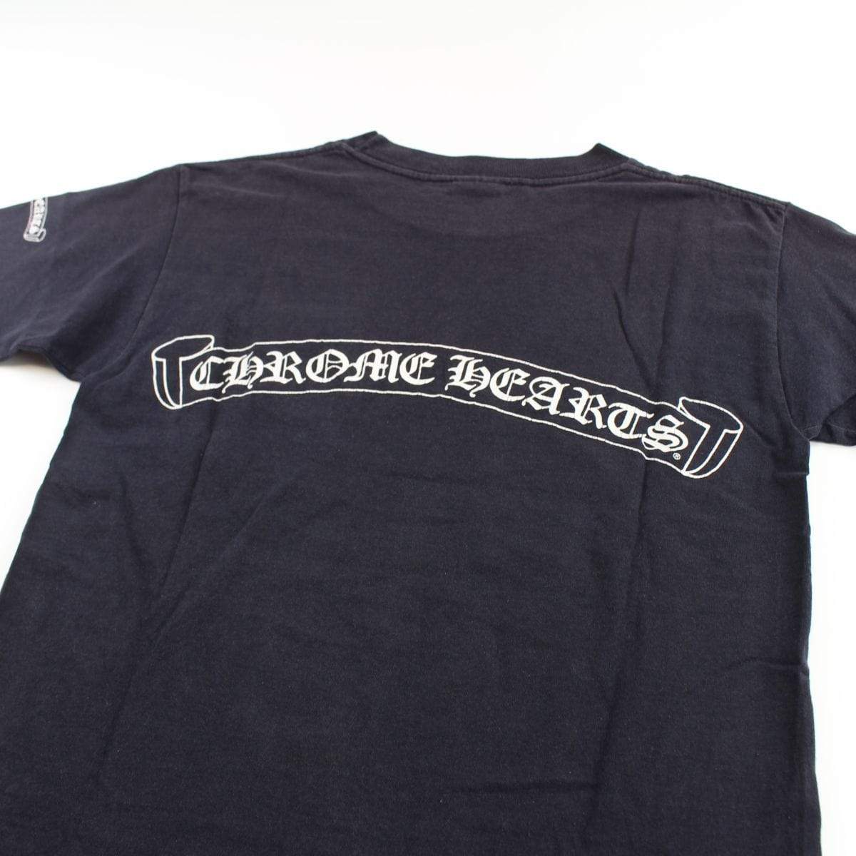 chrome hearts dagger neckline text tee black - SaruGeneral