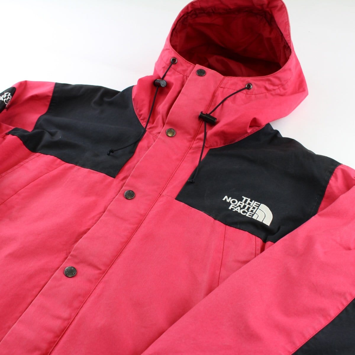 Supreme x The North Face Wax Jacket Red - SaruGeneral
