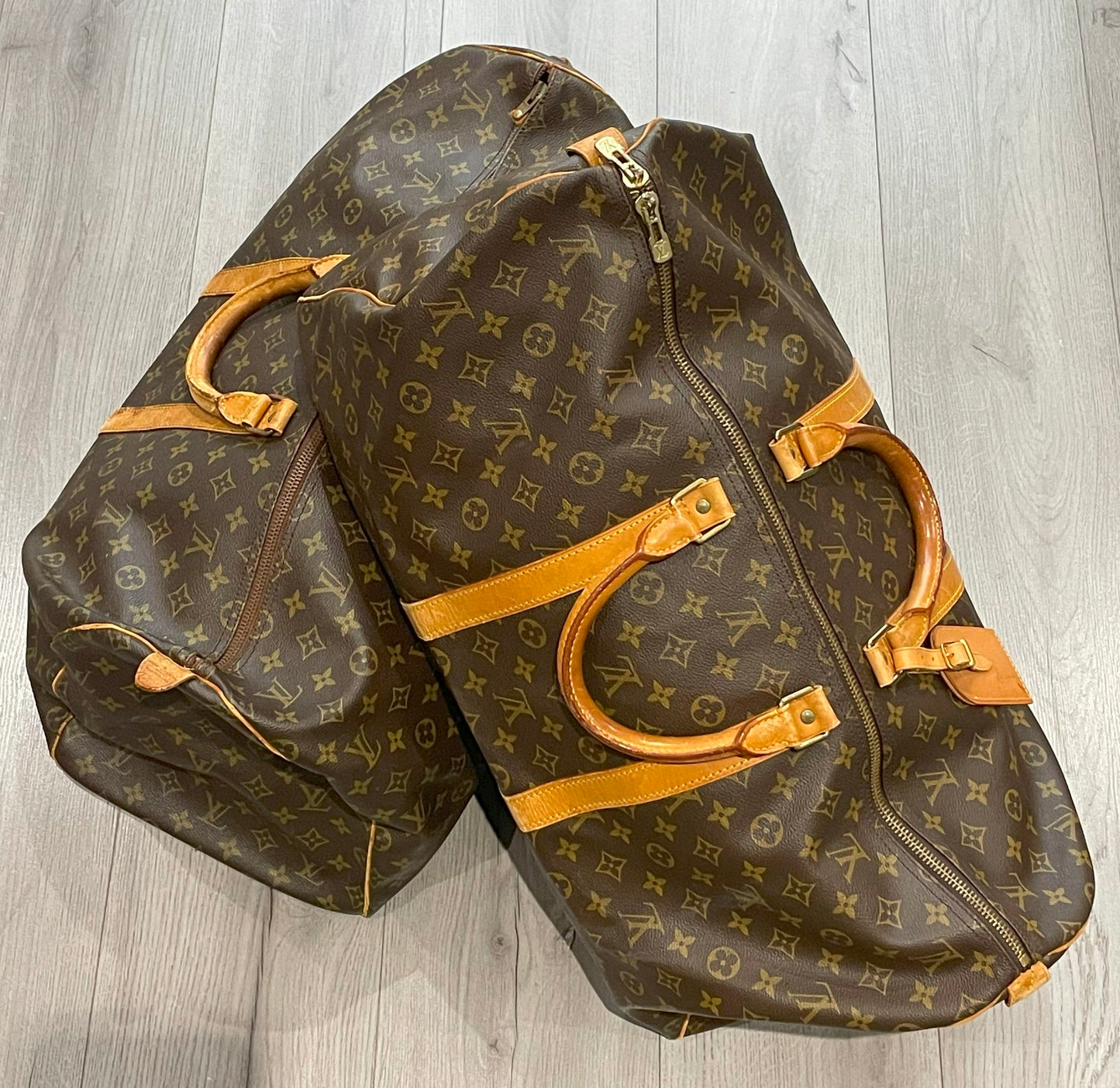 x5 Louis vuitton duffle box