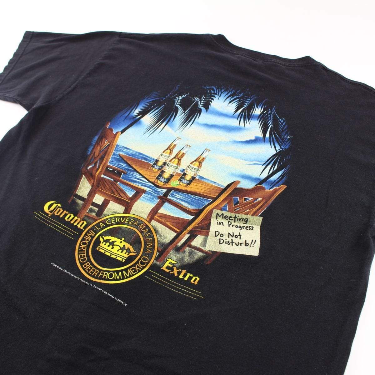 Corona Beach Chairs Graphic Tee Black - SaruGeneral