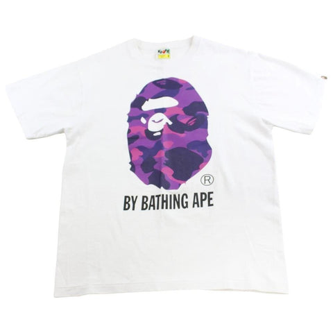 T-shirt Bape violet camouflage avec logo Big Ape et t-shirt blanc