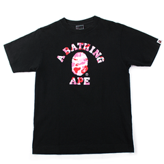 T-shirt Bape ABC rose camouflage avec logo Angry Face College noir