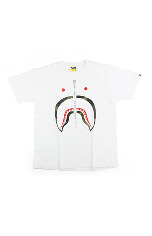 T-shirt Bape 1st Green Camo Shark Face Blanc