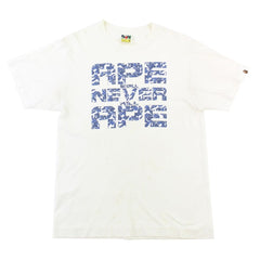 T-shirt Bape ASNKA bleu camouflage avec texte blanc