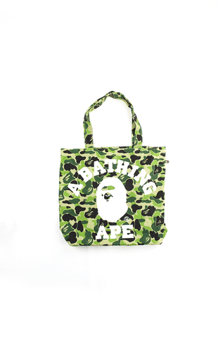 Sac fourre-tout Bape ABC vert camouflage avec logo universitaire