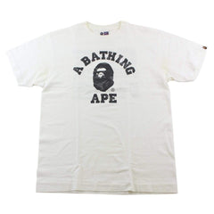 T-shirt Bape noir camouflage avec logo universitaire blanc