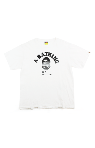 T-shirt Bape noir dégradé avec logo universitaire blanc