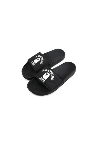 Claquettes Bape College Logo noires