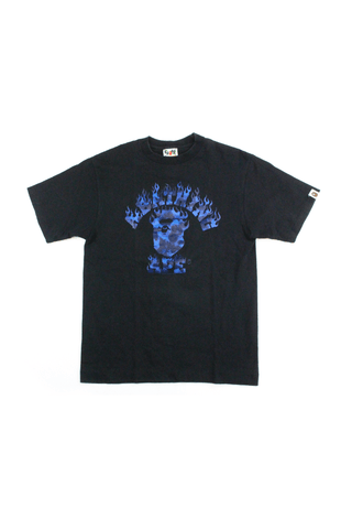 T-shirt Bape Dark Flame bleu camouflage avec logo universitaire noir