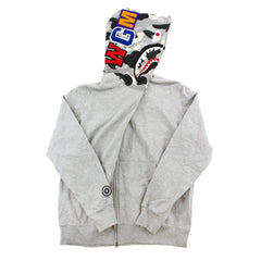 Sweat à capuche Bape gris camouflage avec motif tête de requin