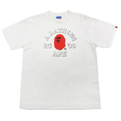T-shirt blanc avec logo universitaire Bape Japan 2006