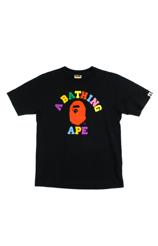 T-shirt Bape multicolore avec logo rouge et noir