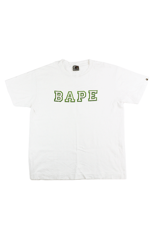 T-shirt Bape rose vert avec texte blanc