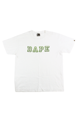 T-shirt Bape rose vert avec texte blanc