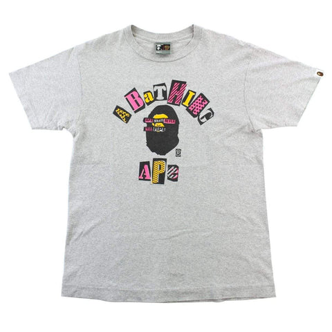 T-shirt gris avec logo universitaire des Sex Pistols de Bape