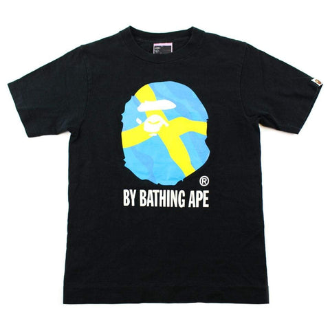 T-shirt Bape avec logo Big Ape et drapeau suédois, noir