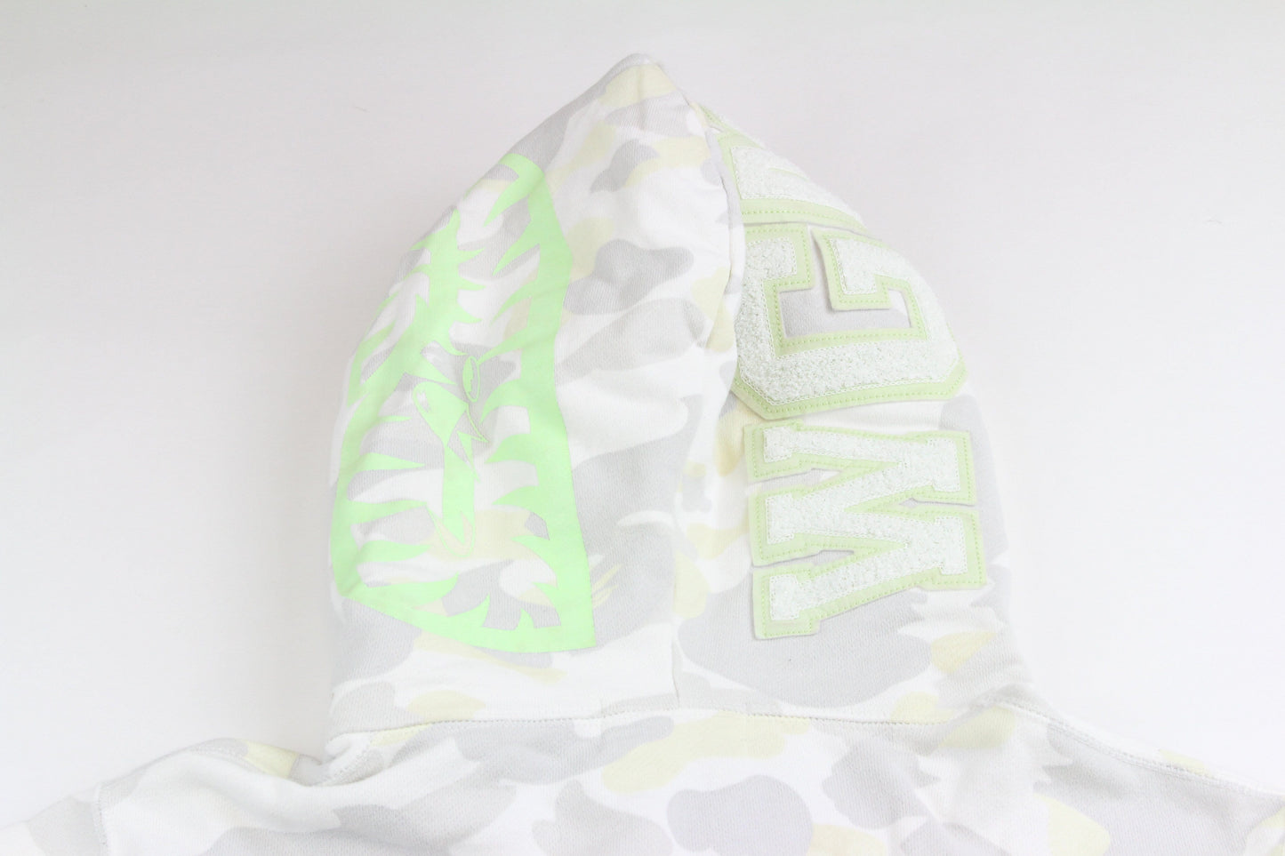 Bape White City Camo Shark - SaruGeneral
