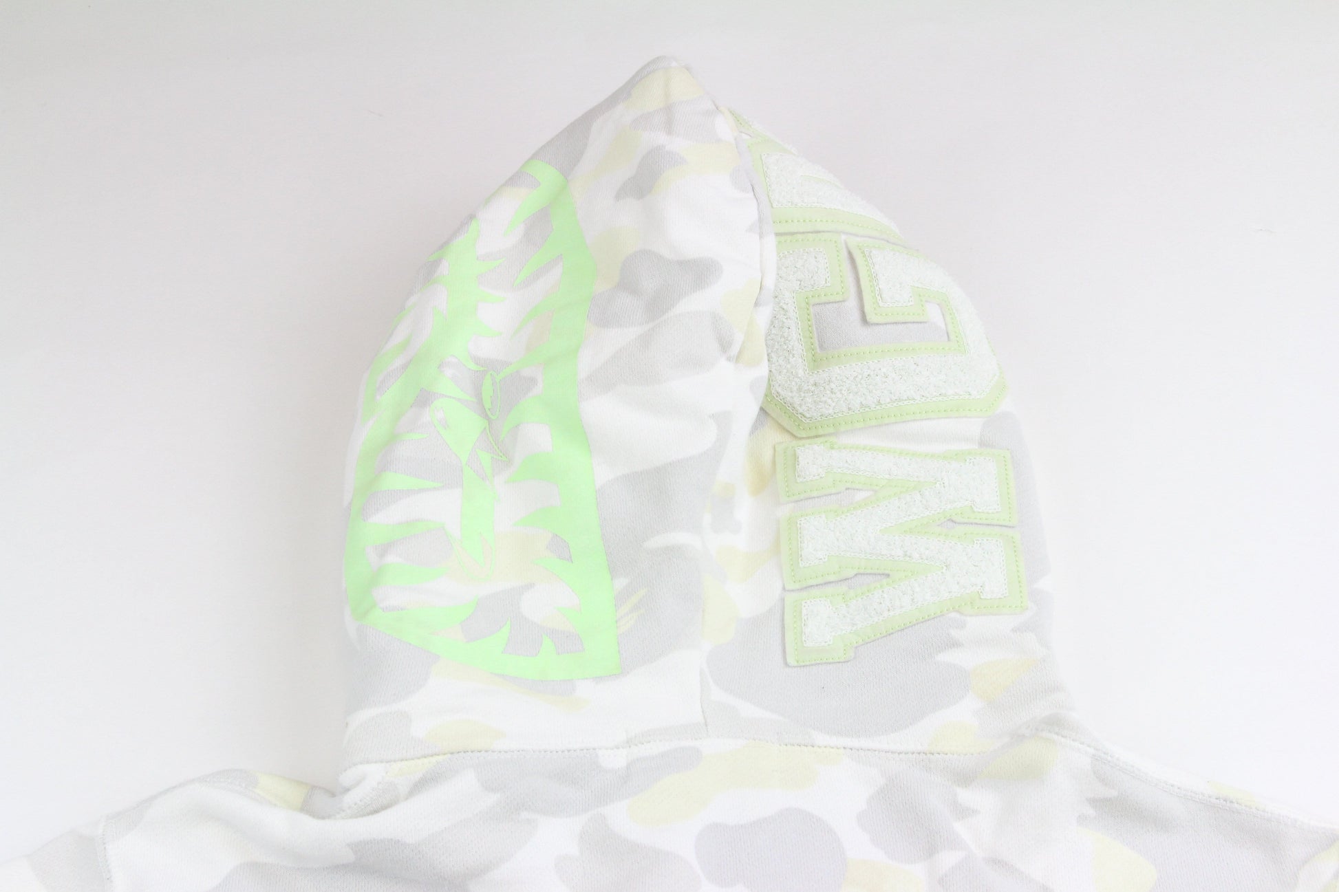 Bape White City Camo Shark - SaruGeneral