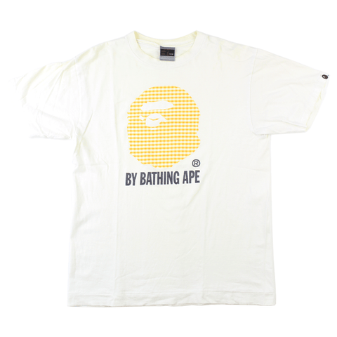 T-shirt Bape à carreaux jaunes et logo Big Ape blanc