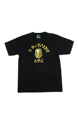T-shirt Bape jaune camouflage toxique avec logo universitaire noir