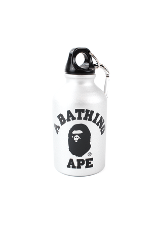 Bouteille d'eau argentée avec logo Bape College
