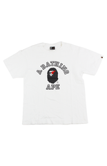 T-shirt Bape dégradé rouge avec logo universitaire blanc