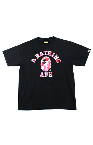 T-shirt Bape x Kaws ABC rose camouflage avec logo universitaire noir