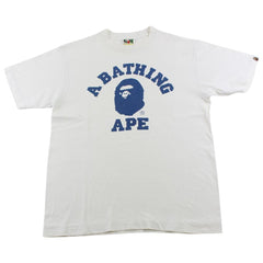 T-shirt Bape bleu avec logo universitaire blanc