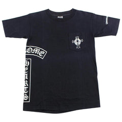 T-shirt noir avec logo Chrome Hearts sur le côté et la poche
