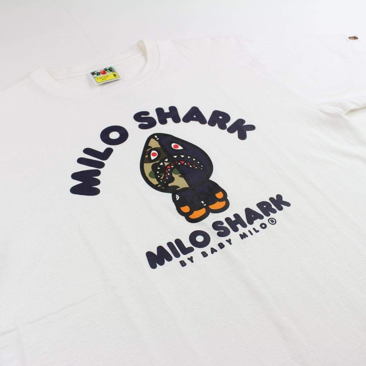 Bape milo Shark Hoodie Figure Logo Tee White - SaruGeneral