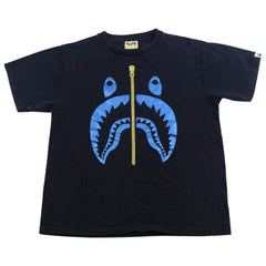 T-shirt Bape bleu pailleté avec logo requin noir