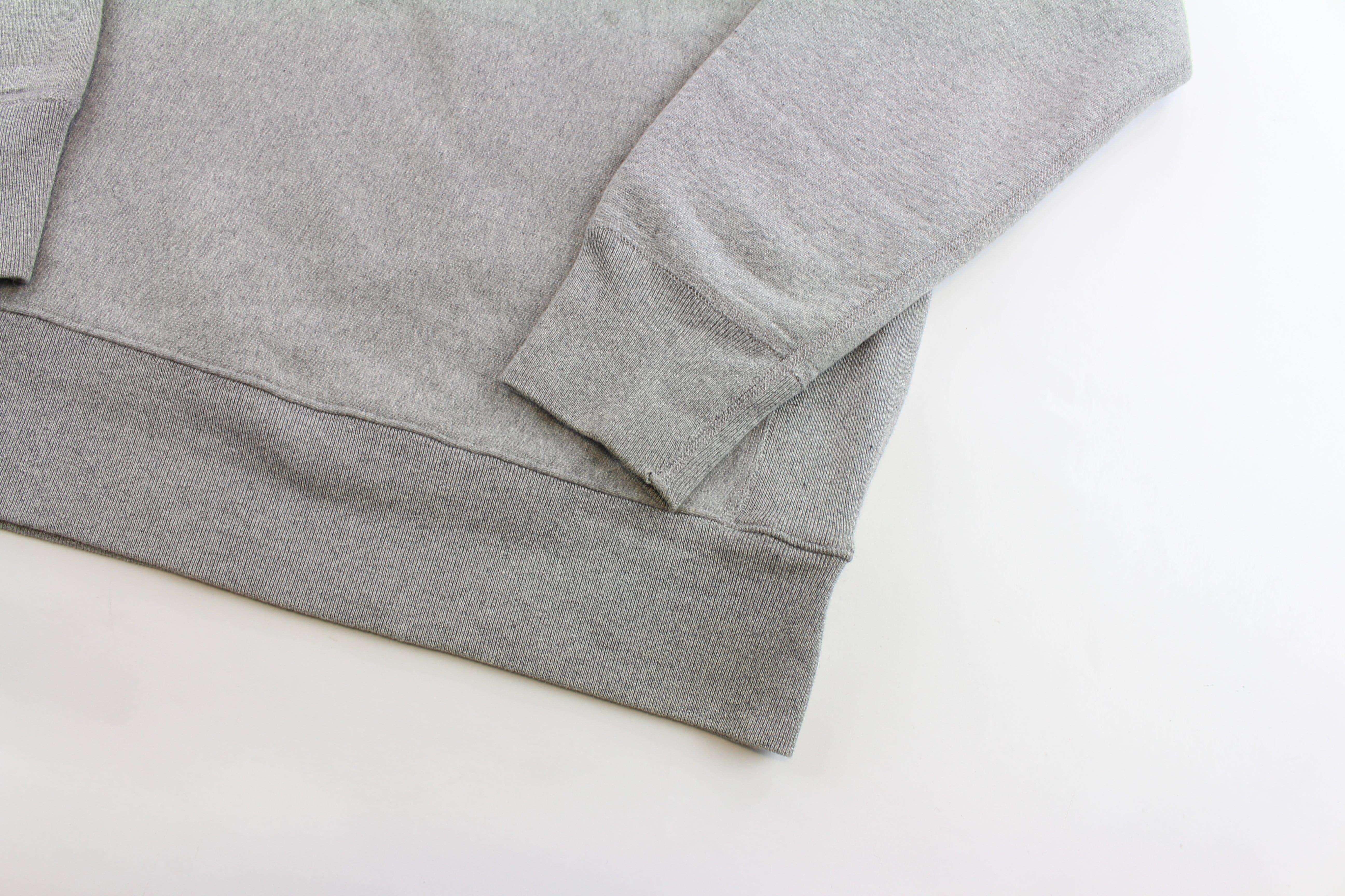 Supreme Red Box Logo Crewneck Grey – SARUGENERAL