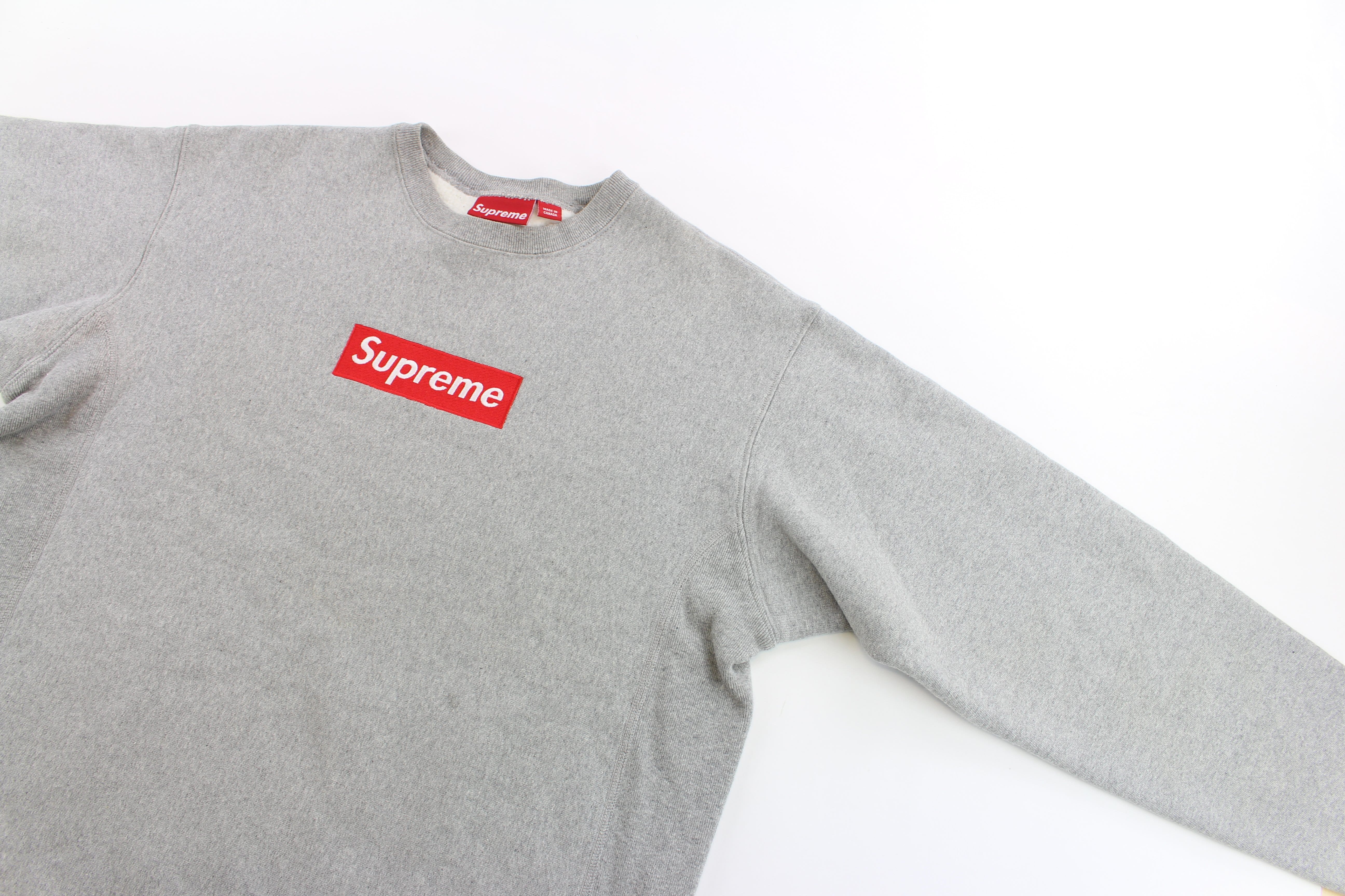 レ*ェ様 SUPREME 18fw Box Logo Crewneck grey レ*ェ様 SUPREME 18fw Box Logo Crewneck grey Supreme Box Logo