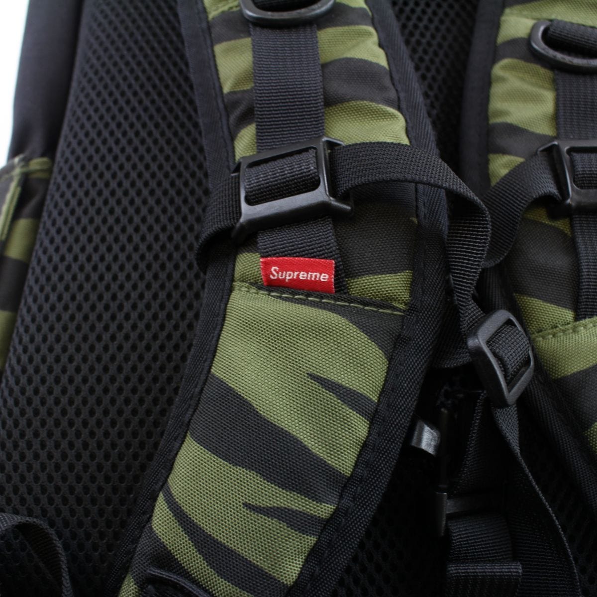 supreme tiger camo cross xxx backpack 2011 - SaruGeneral