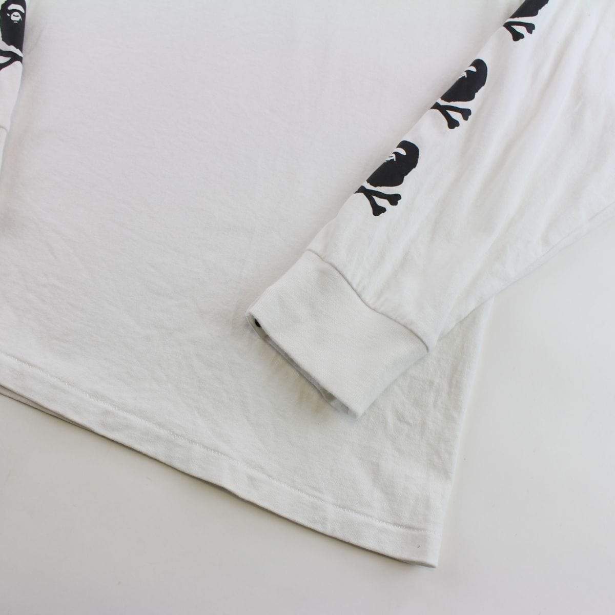 Bape Pirate Store Crossbones LS White - SaruGeneral