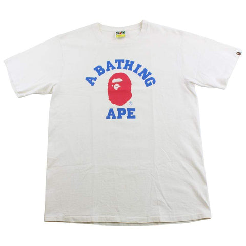 T-shirt Bape rouge bleu avec logo universitaire blanc