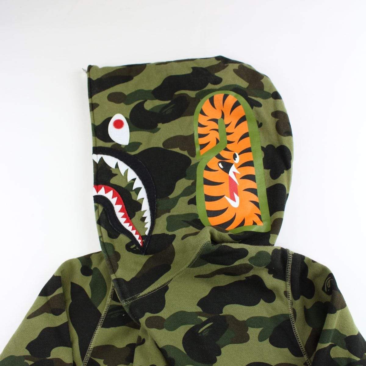 bape 1st green camo wgm shark - SaruGeneral