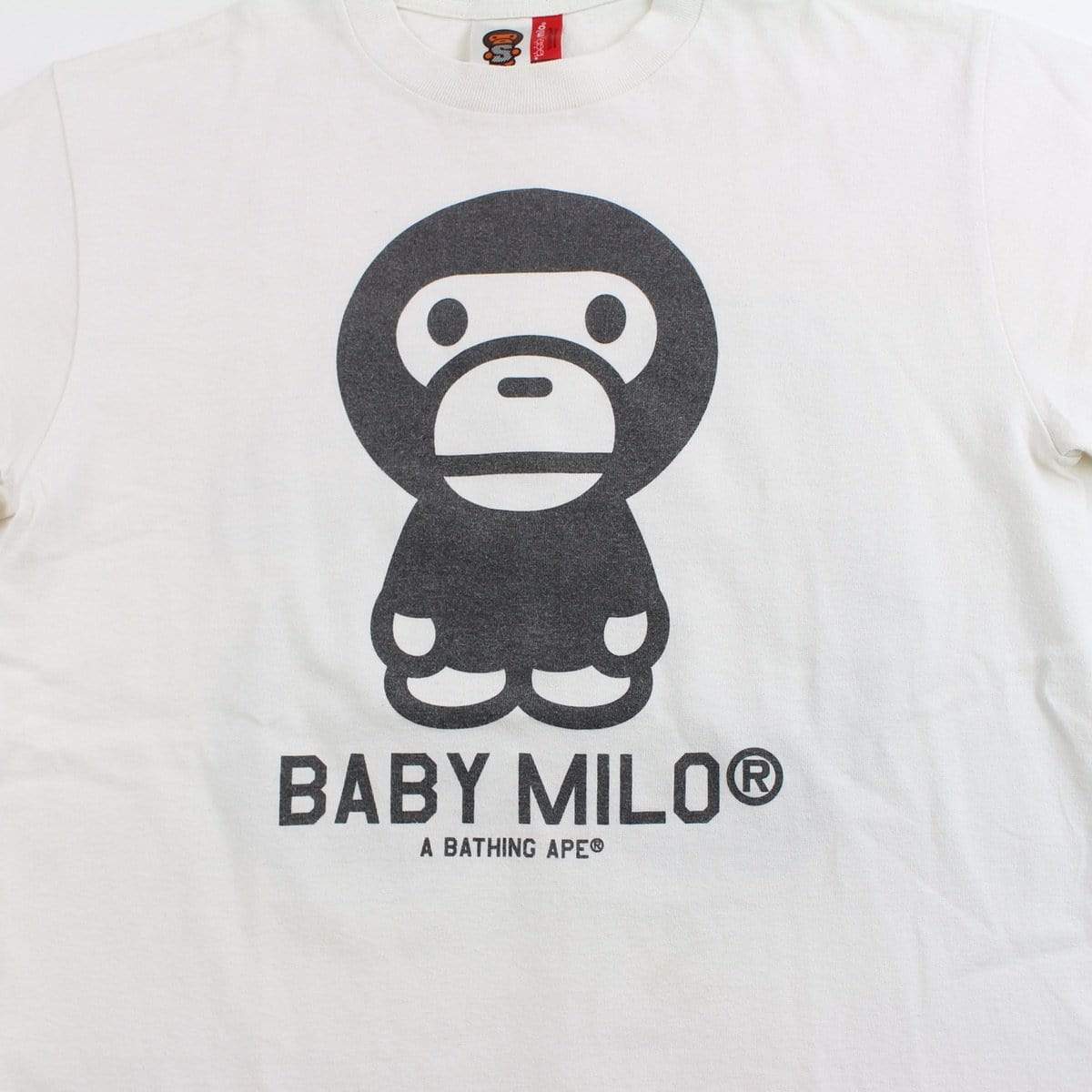 bape black baby milo figure logo tee white - SaruGeneral