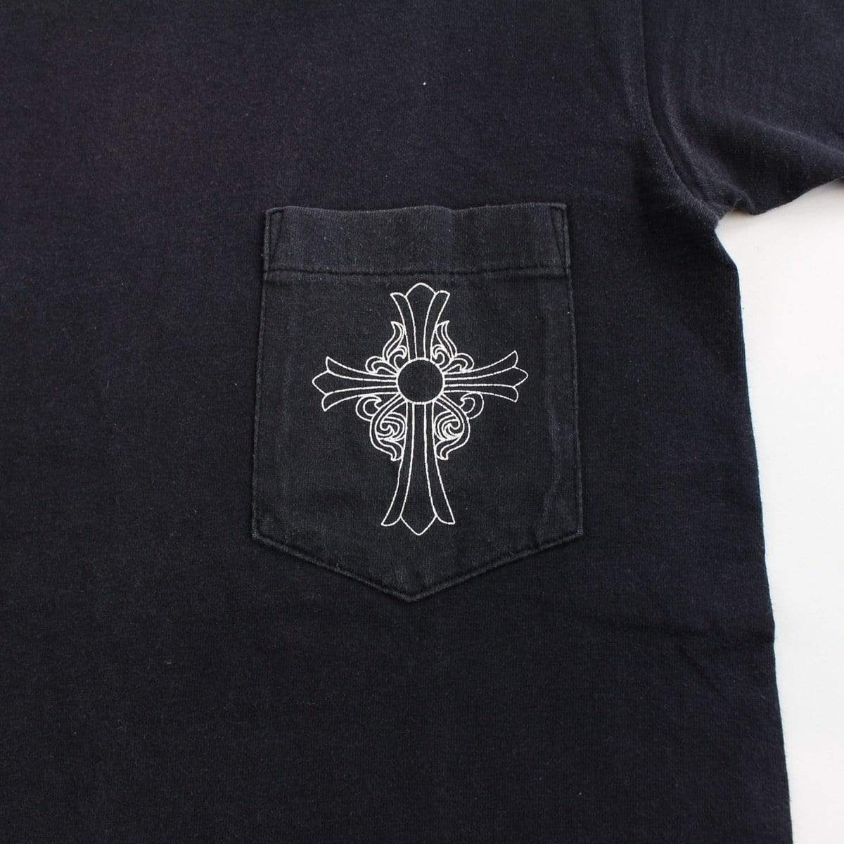 chrome hearts cross nyc pocket black - SaruGeneral