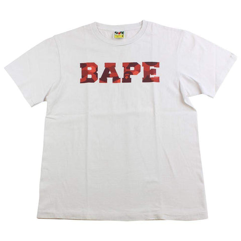 T-shirt Bape rouge camouflage blanc avec texte