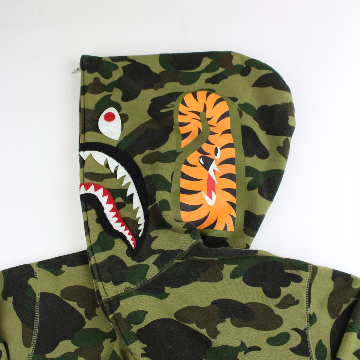 Bape 1st green camo shark - SaruGeneral