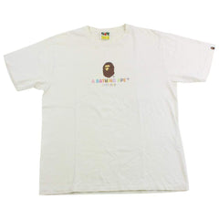 T-shirt blanc avec logo Bape multicolore et texte