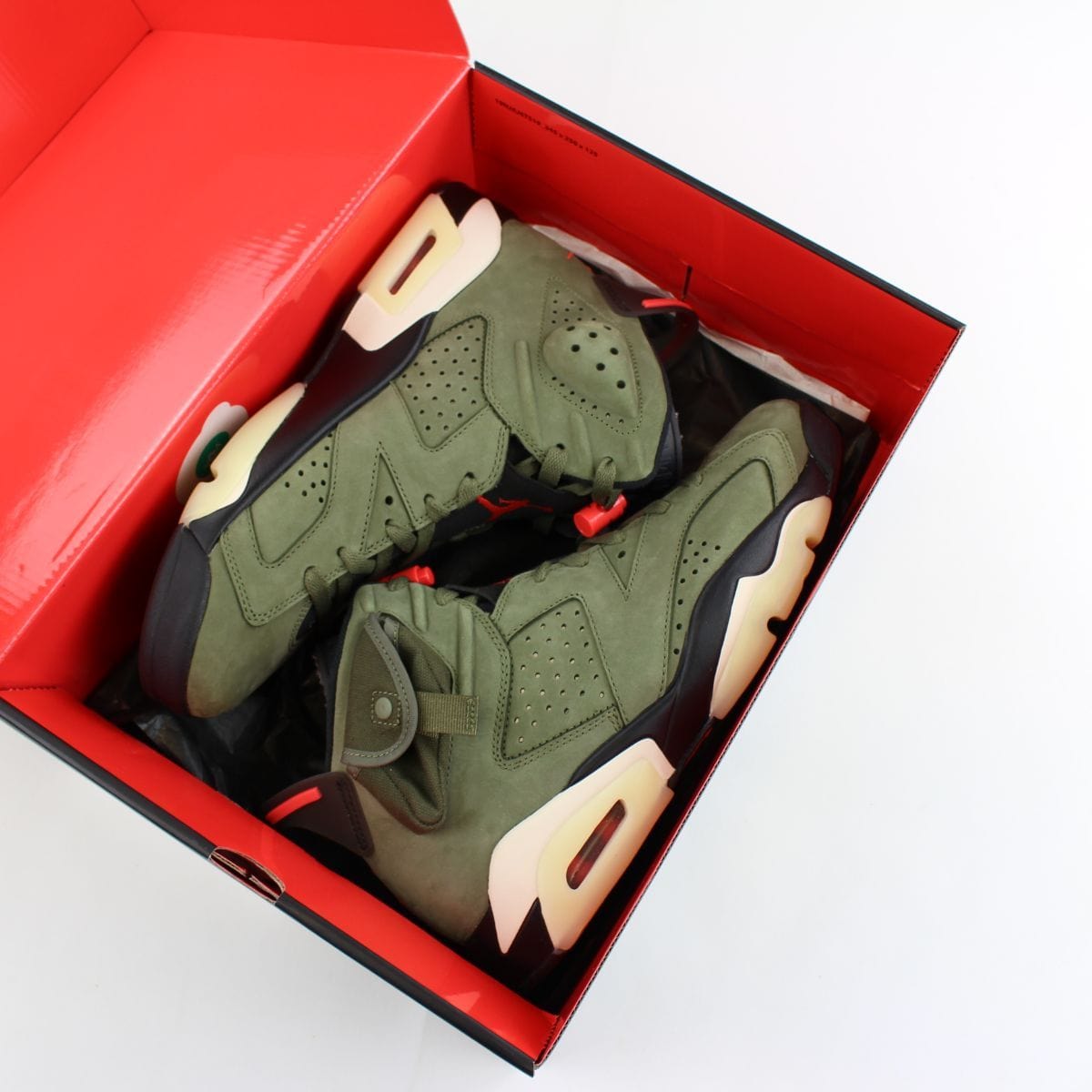 travis scott retro 6 box