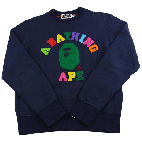 col rond Bape Rainbow College avec logo bleu marine