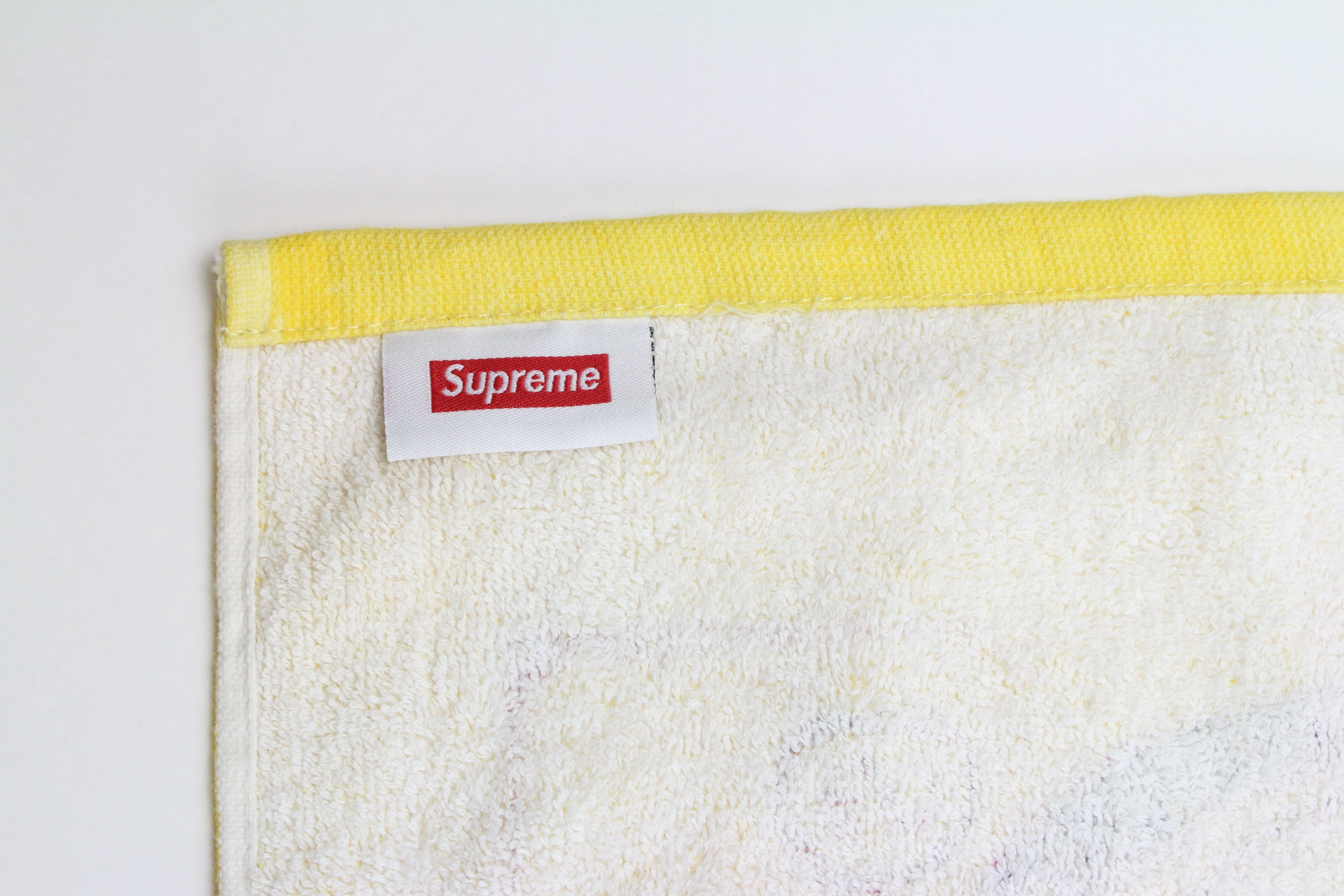 Supreme Bling Box Logo Towel – SARUGENERAL
